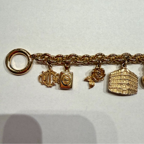 Christian Dior Vintage Gold Tone Charm Bracelet Rare Perfume & Boutique Motifs - Picture 4 of 9